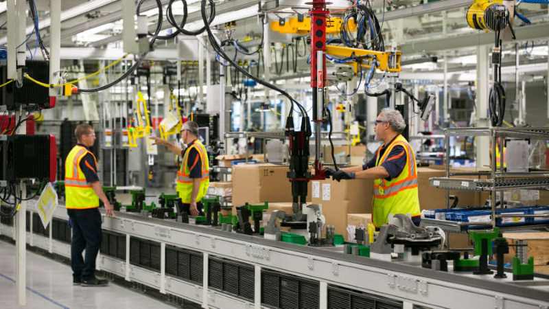 Trump Eases Auto Tariffs to Support Domestic Manufacturing